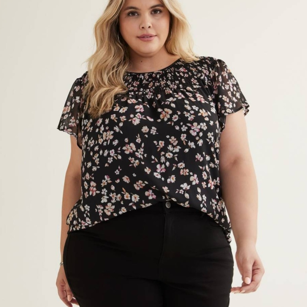 Penningtons Womens Blouse Smocked Neckline Flowy Floral Black Top  SZ 2X